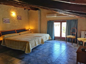 Hotels in Ayna